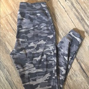 Alphalete grey Camo Joggers
